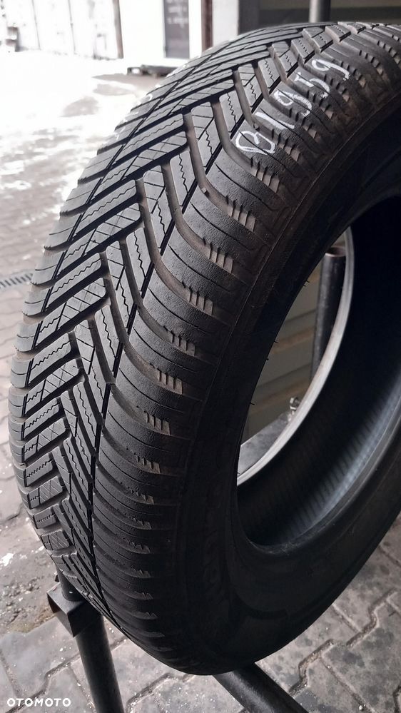 215/65/16 Hankook Kinergy 4S2 102V - 2