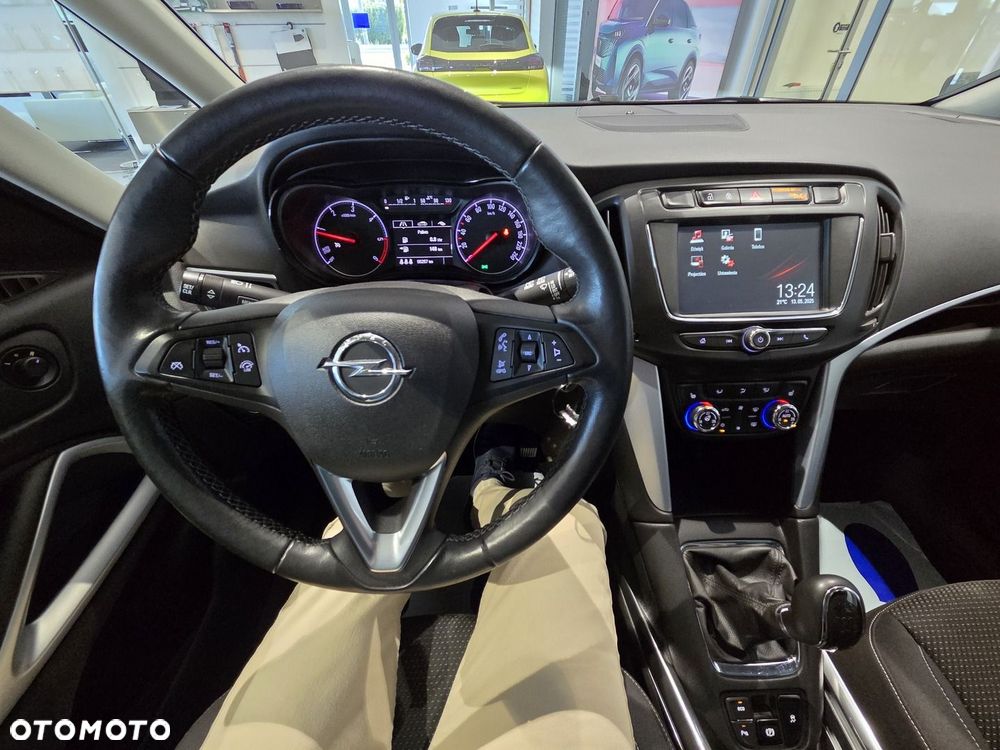 Opel Zafira - 15