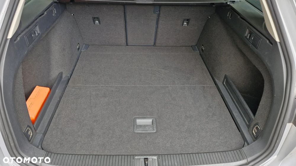 Volkswagen Passat 2.0 TDI BMT Trendline - 21