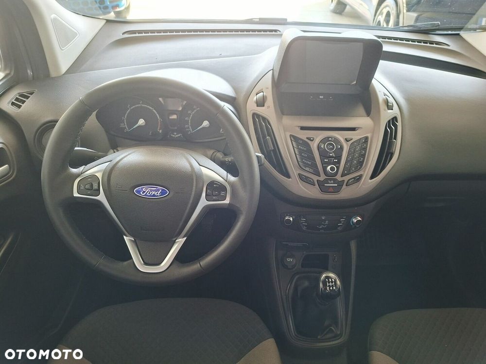 Ford Courier - 18