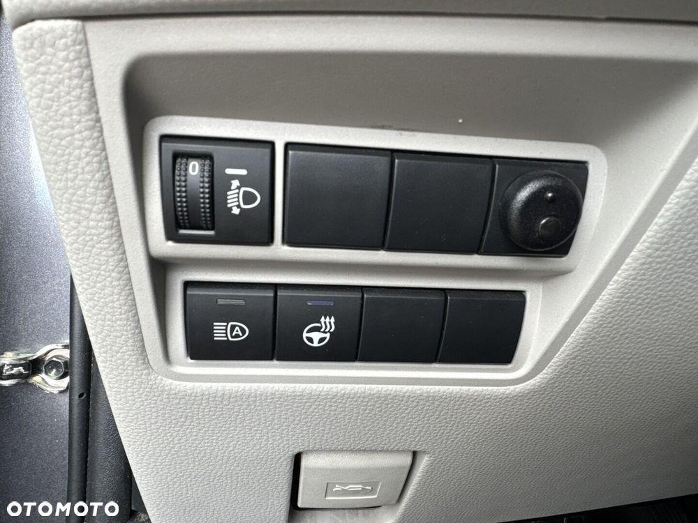 Toyota Yaris - 16