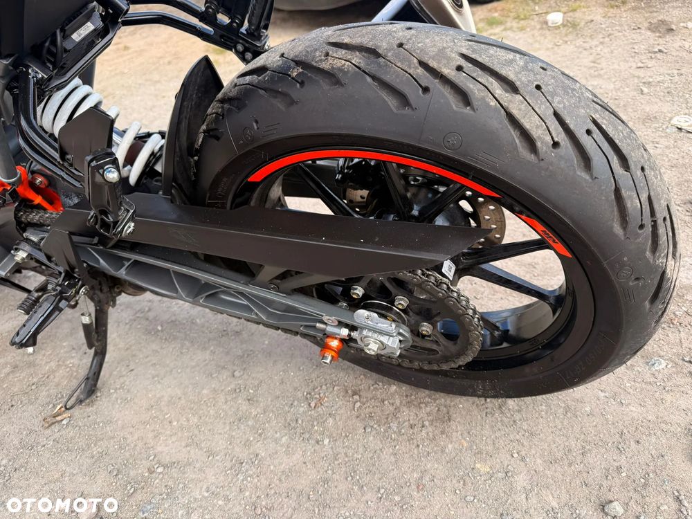 KTM Duke - 23