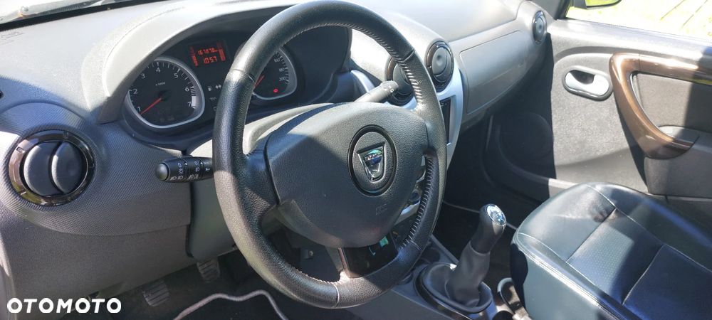 Dacia Duster 1.6 16V 4x2 Prestige - 6