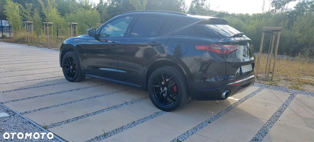 Alfa Romeo Stelvio - 10
