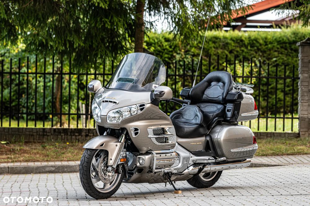 Honda GL - 6