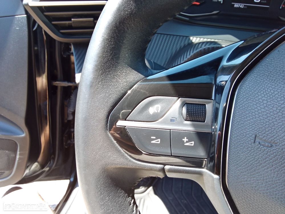 Peugeot 208 1.2 PureTech Active — fotografia 19