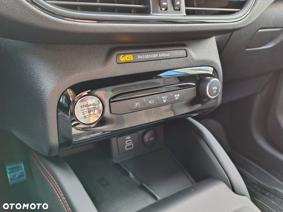 Ford Kuga - 17