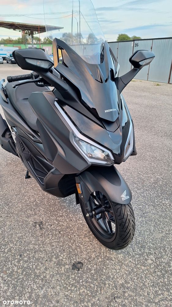 Honda NSS - 19