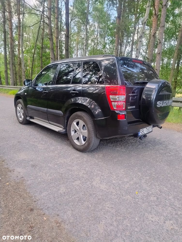 Suzuki Grand Vitara 2.0 De luxe - 4