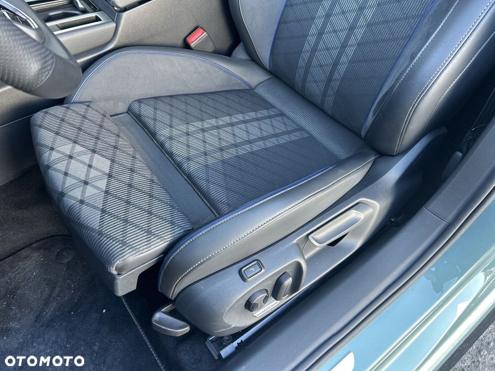 Volkswagen Passat - 20