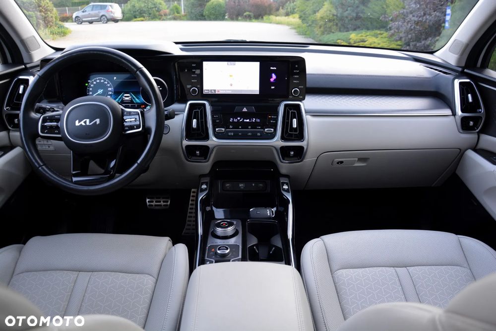 Kia Sorento - 8
