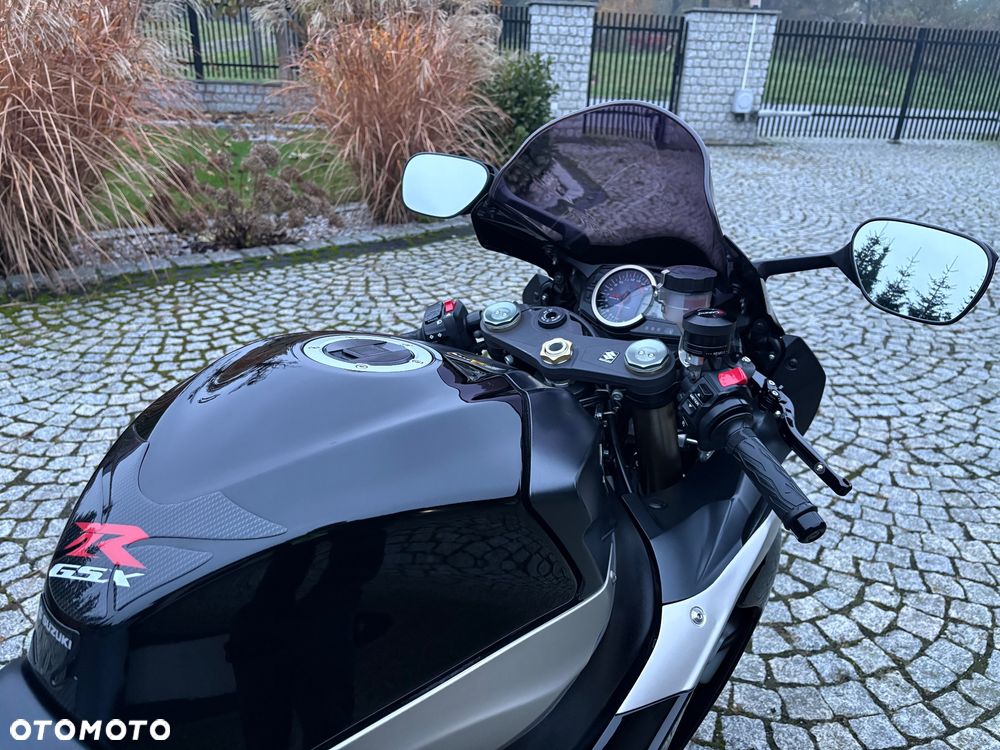 Suzuki GSX-R - 12