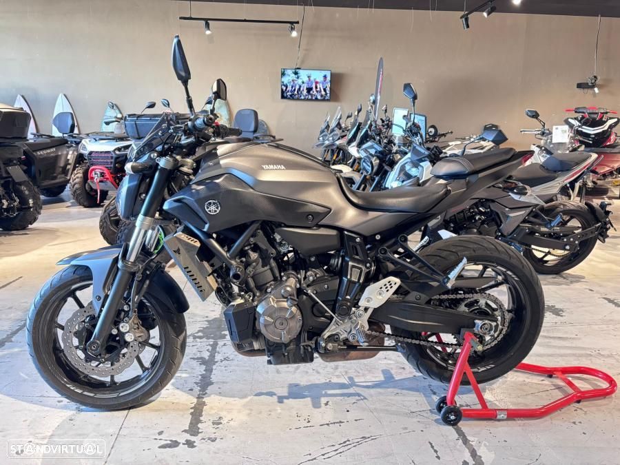 Yamaha MT-07 700 - 2