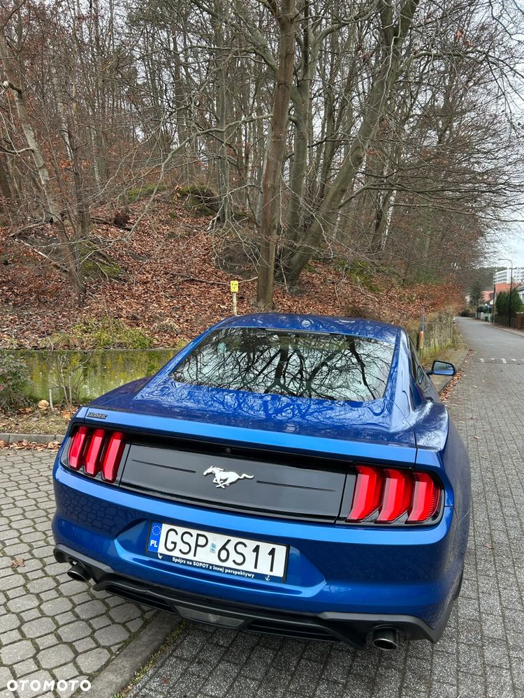 Ford Mustang - 8