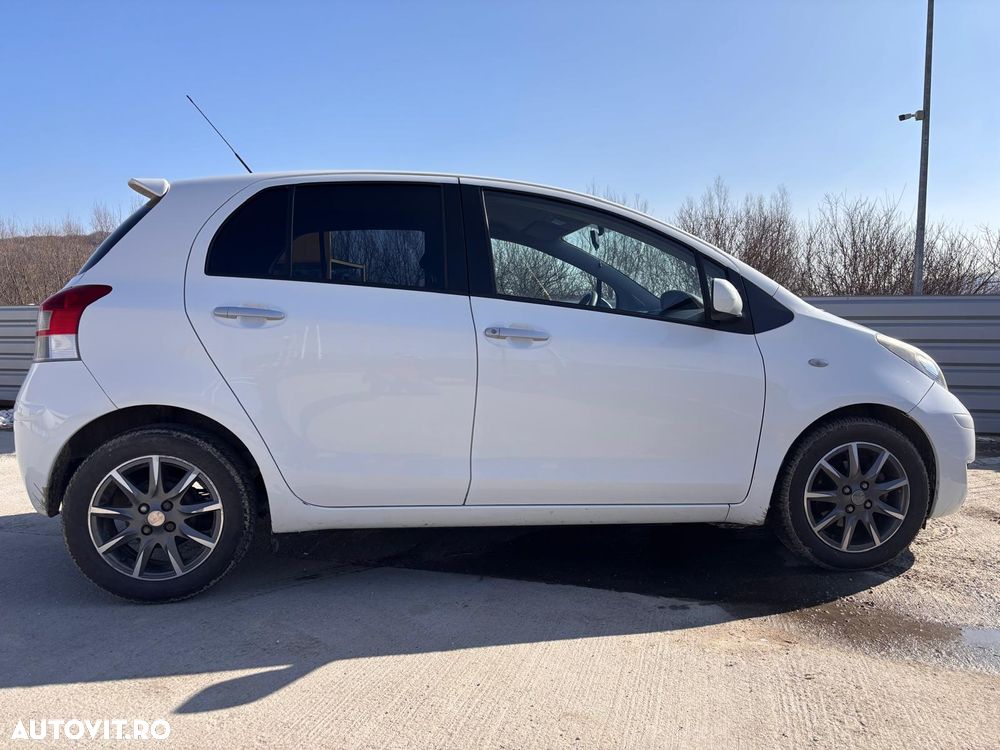 Toyota Yaris 1.33 VVT-i Sol - 6