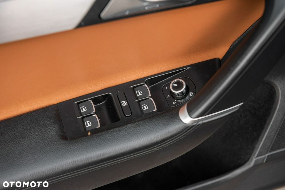 Volkswagen Passat - 27