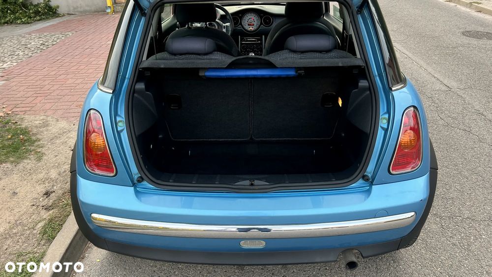 MINI ONE 2003