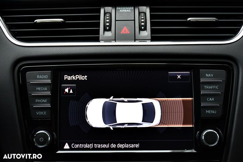 Skoda Octavia 1.6 TDI (Green tec) DSG Joy - 8