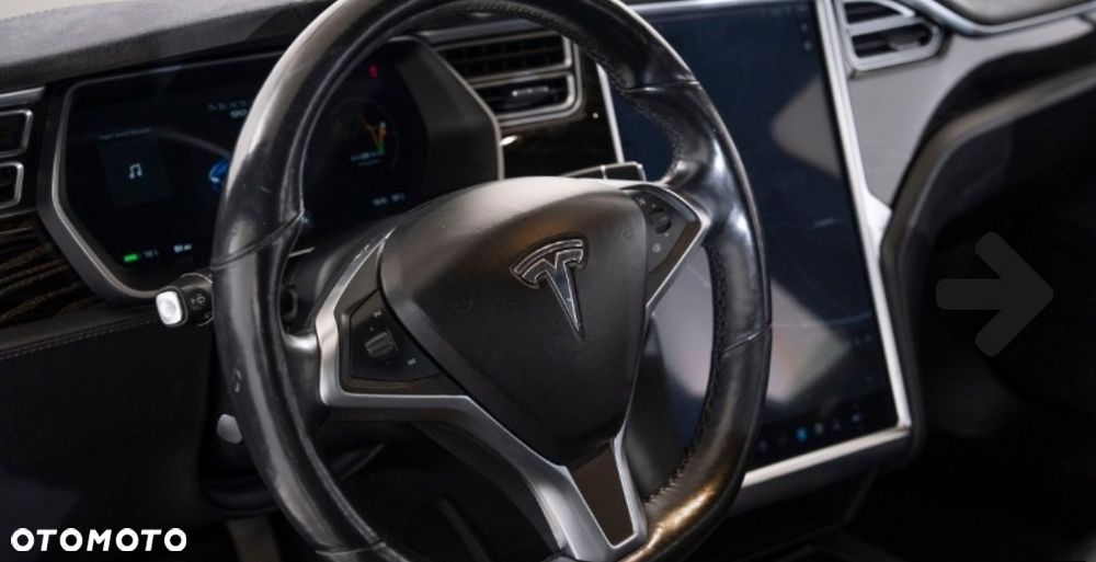 Tesla Model S - 17