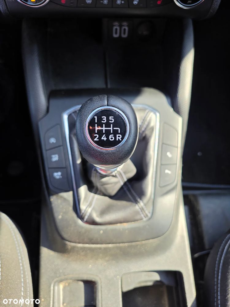 Ford Focus 1.0 EcoBoost Hybrid ACTIVE X - 15