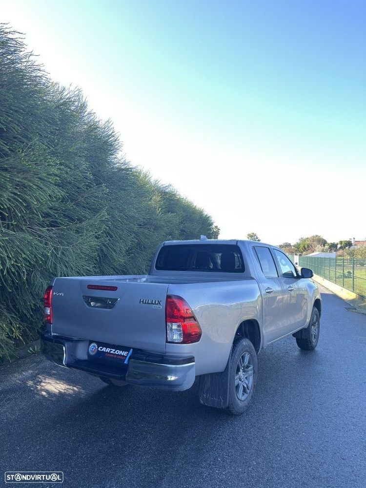 Toyota Hilux 2.4 D-4D 4WD CD CM Aut. - 5