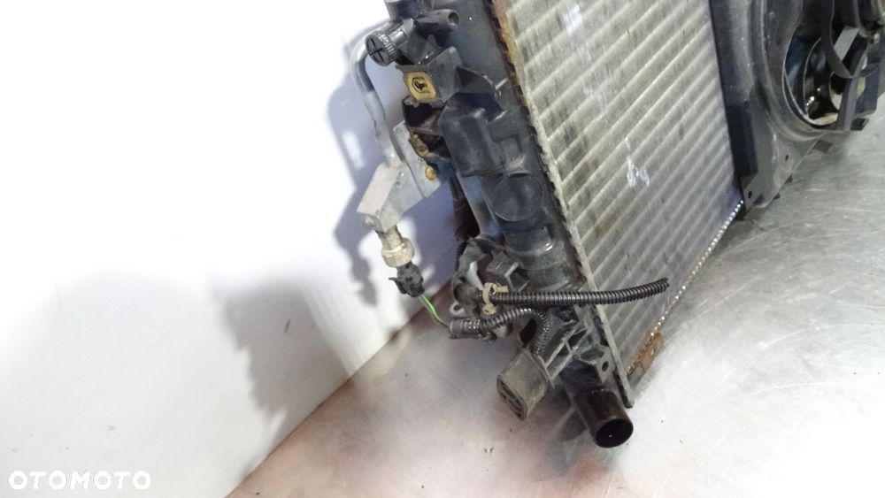 CHŁODNICA WODY KLIMATYZACJI OPEL ASTRA H GTC 2.0T - 5