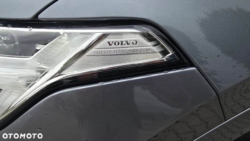 Volvo XC 90 D5 AWD Geartronic Momentum - 17