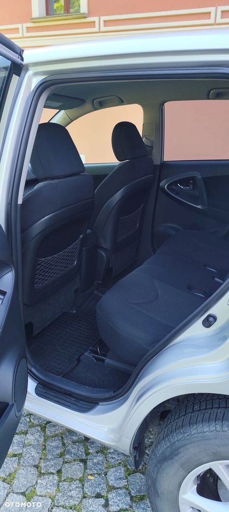Toyota RAV4 - 23