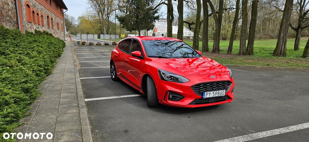 Ford Focus 1.0 EcoBoost Hybrid ST-LINE X - 2