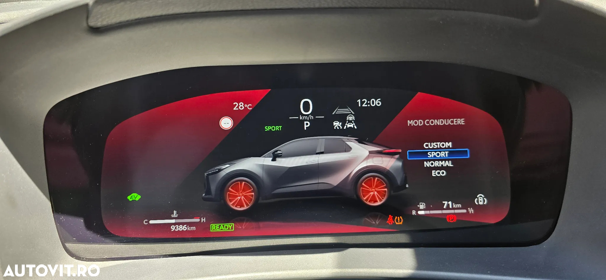 Toyota C-HR 1.8 Hybrid Team Deutschland - 19