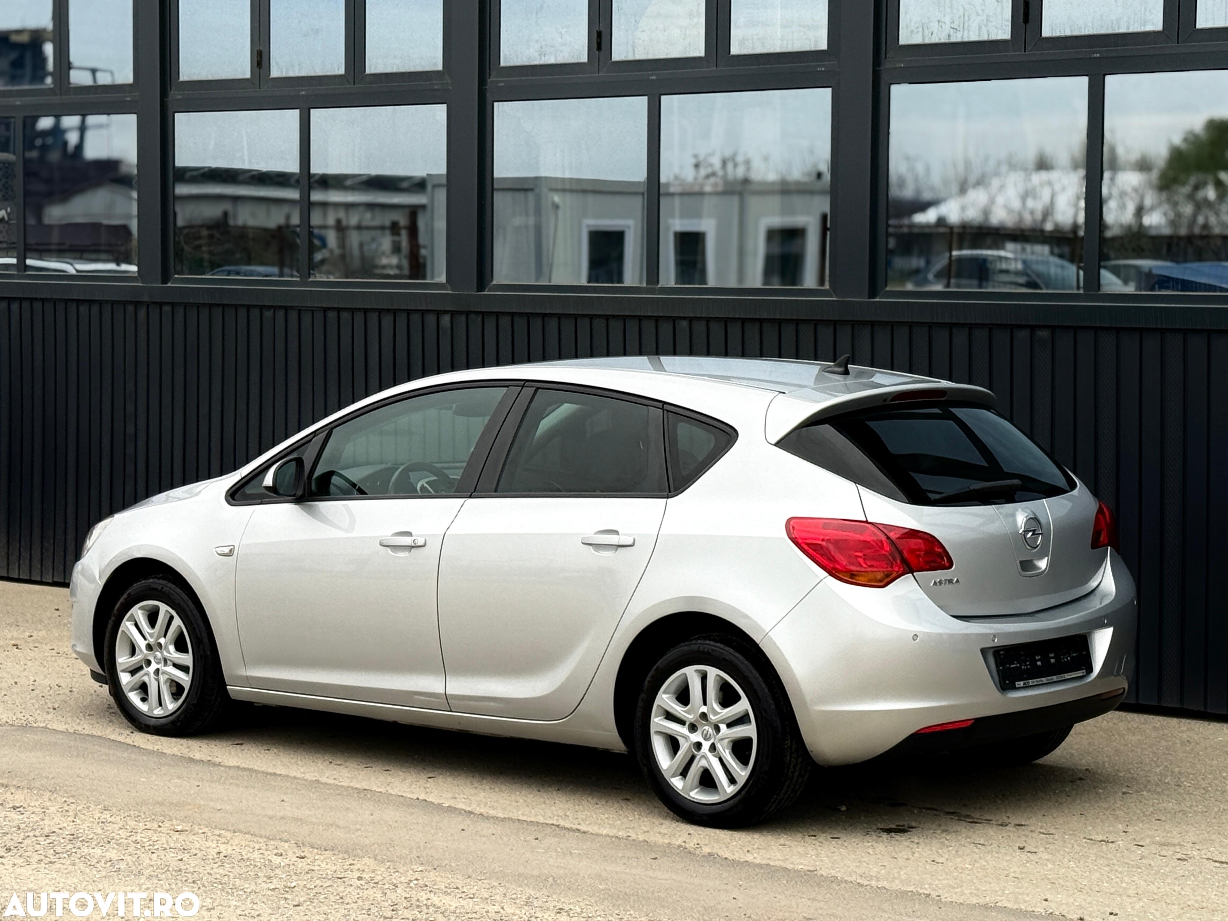 Opel Astra 1.6 Edition - 14