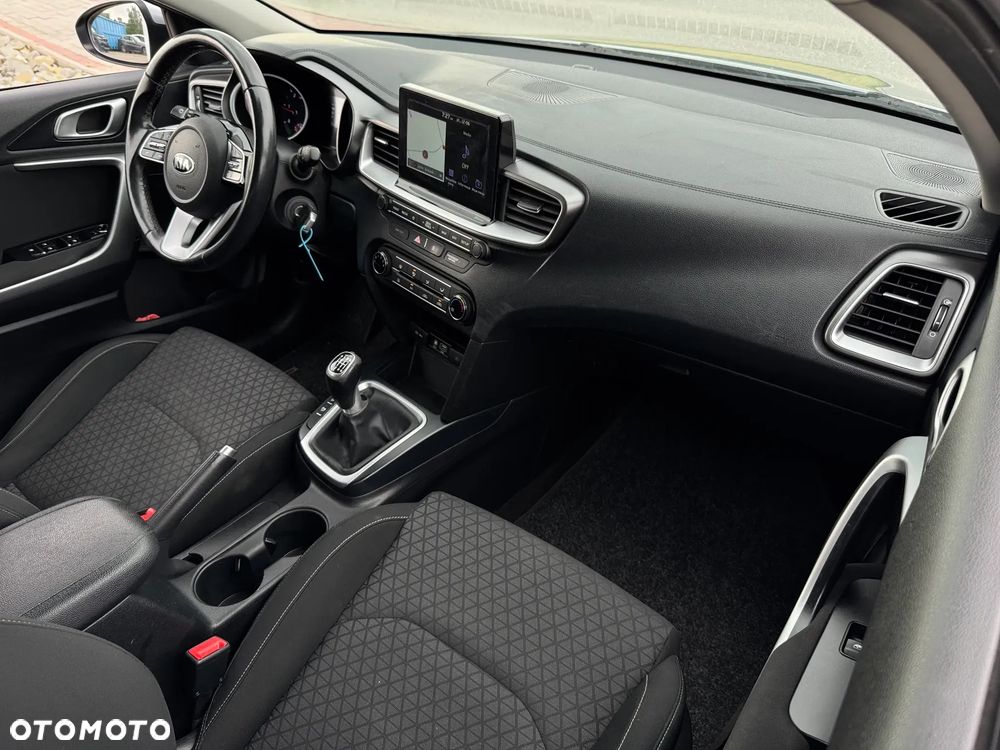 Kia Ceed - 7