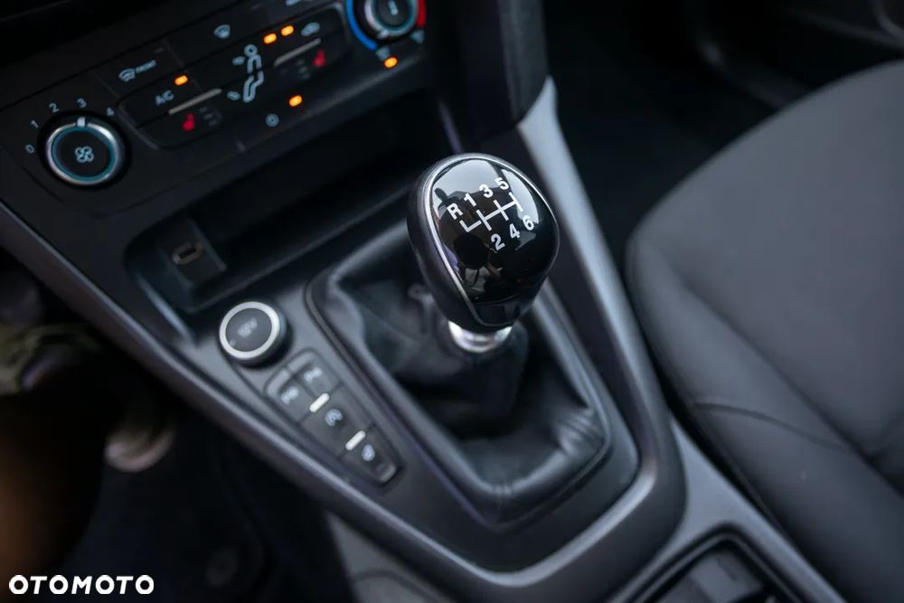 Ford Focus - 22