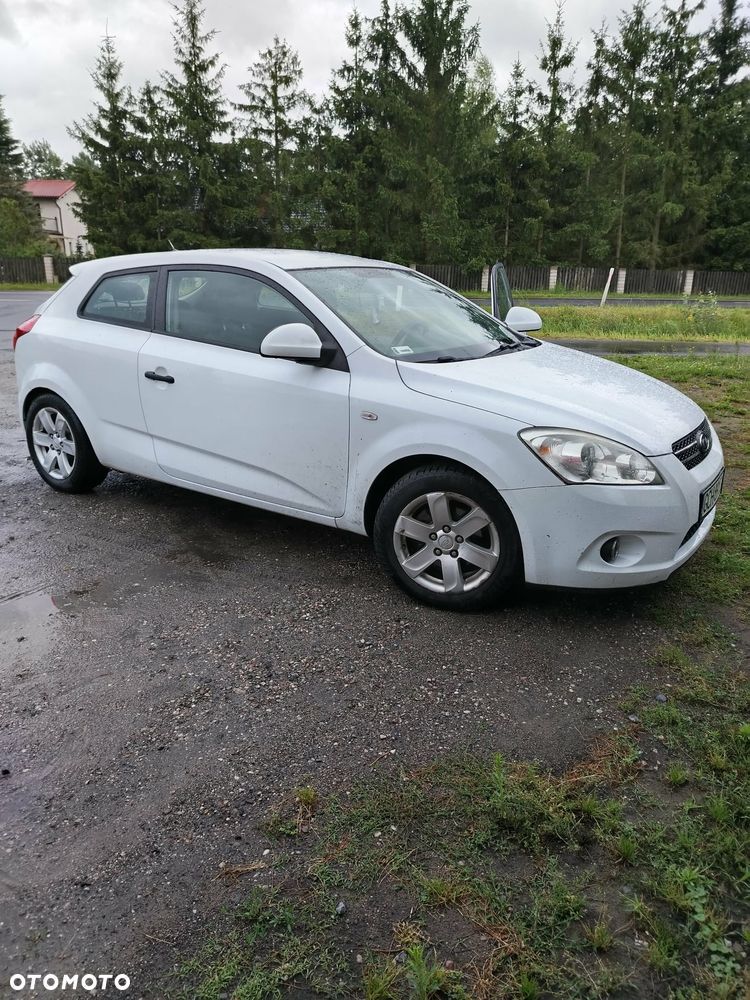 Kia Ceed 1.6 Comfort - 1