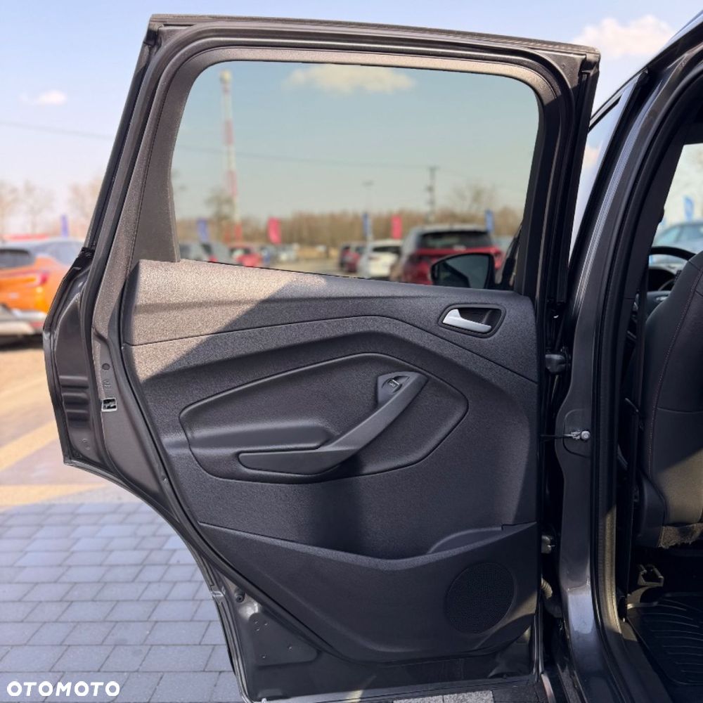 Ford Kuga - 20