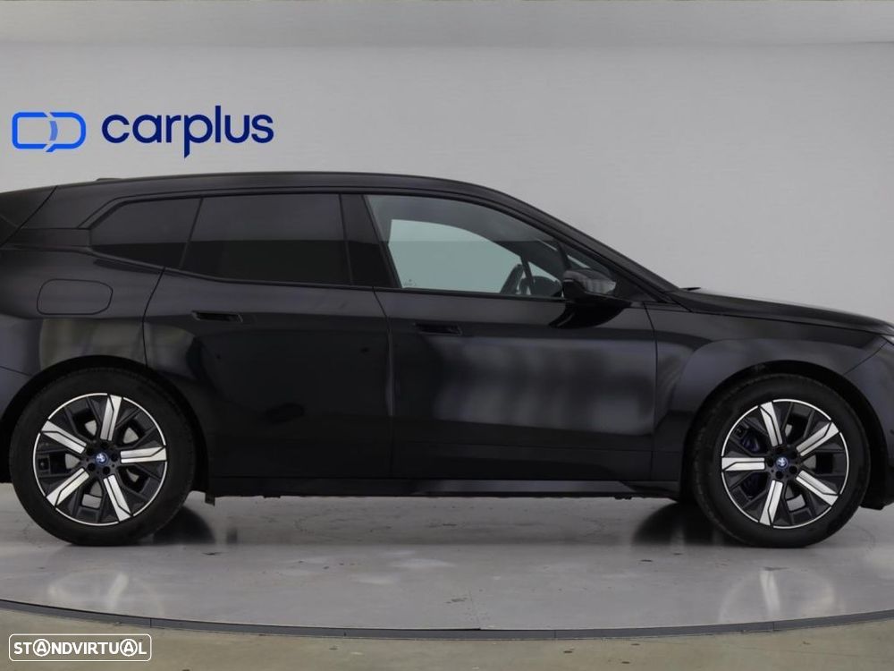 BMW iX xDrive 40 - 8