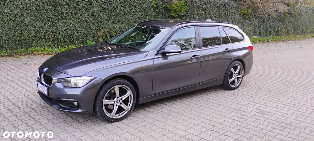 BMW Seria 3 318d Sport Line - 2