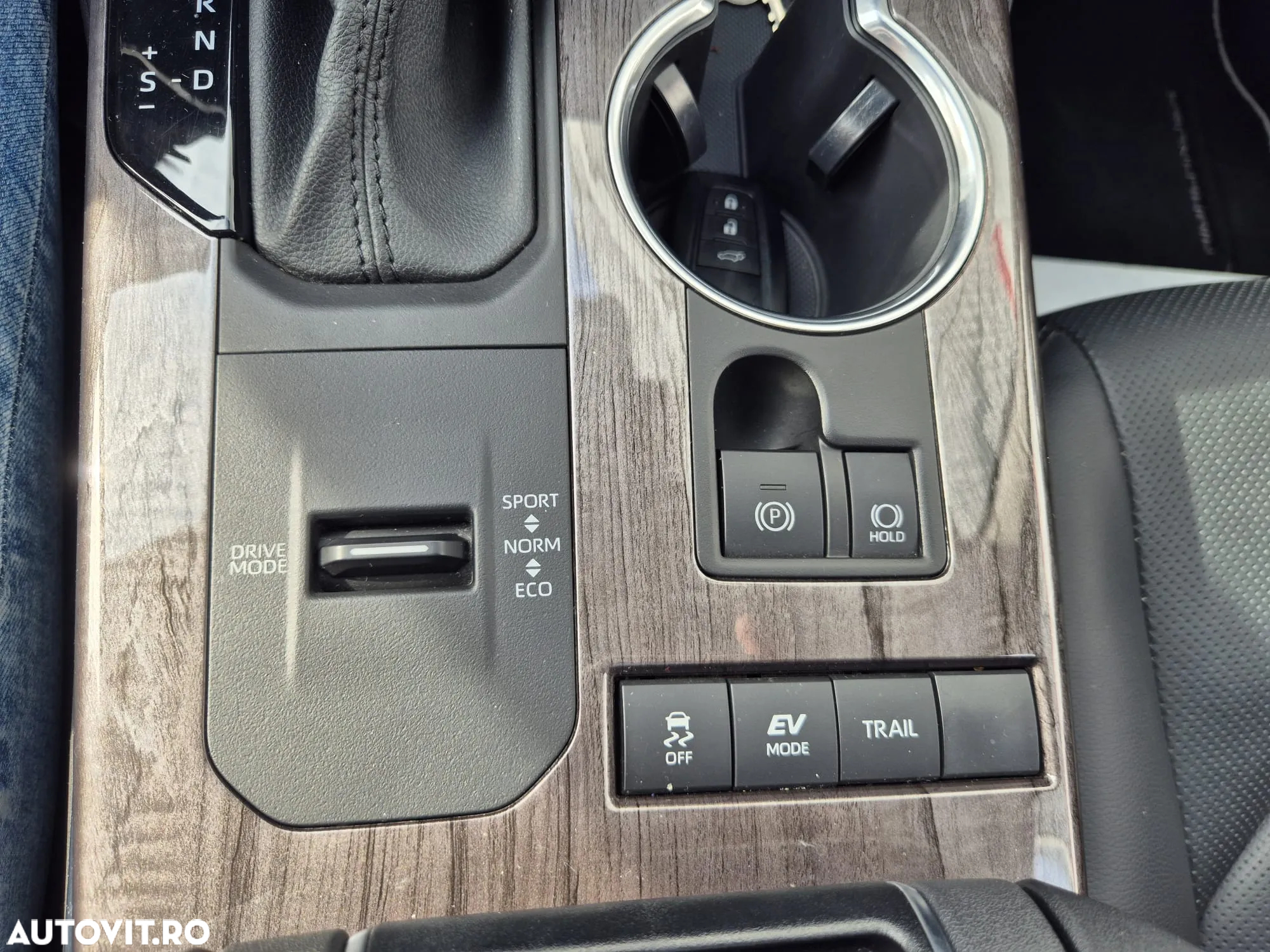 Toyota Highlander 2.5 L Hybrid Dynamic Force 248CP Luxury Metallic - 13
