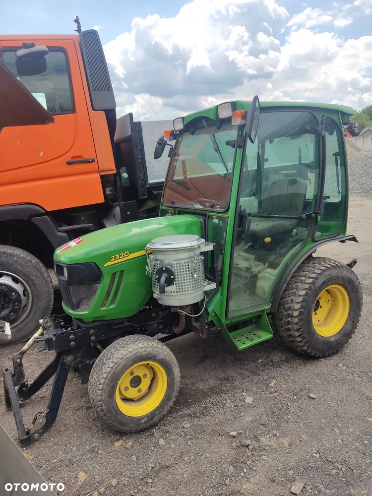 John Deere 2320 HST 4x4 traktorek - 8