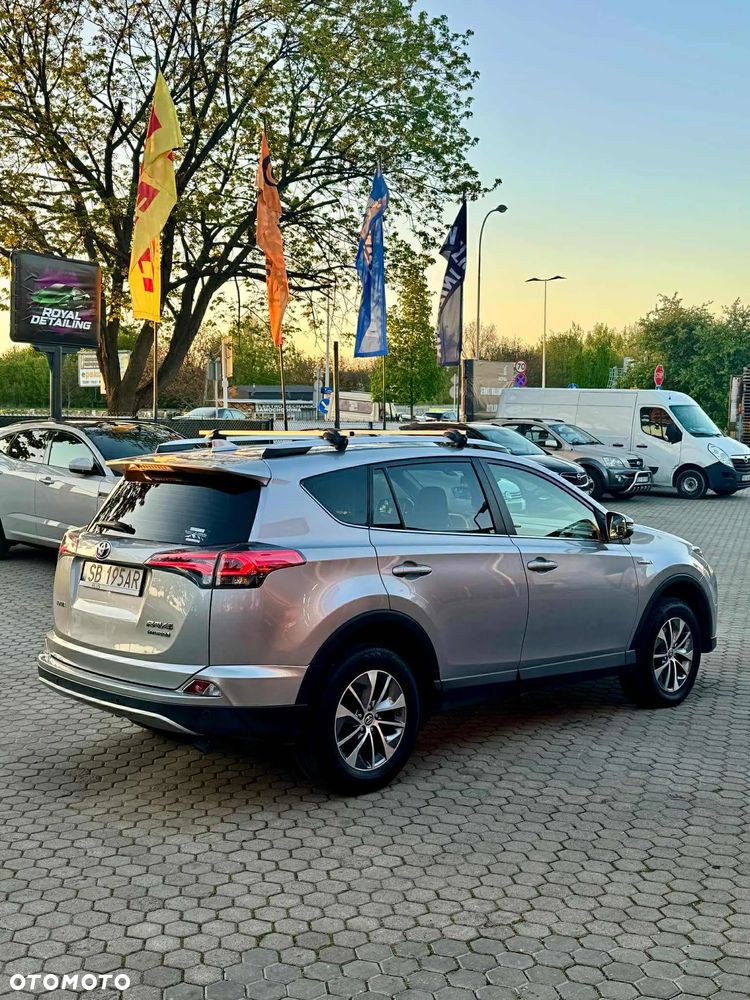 Toyota RAV4 - 4