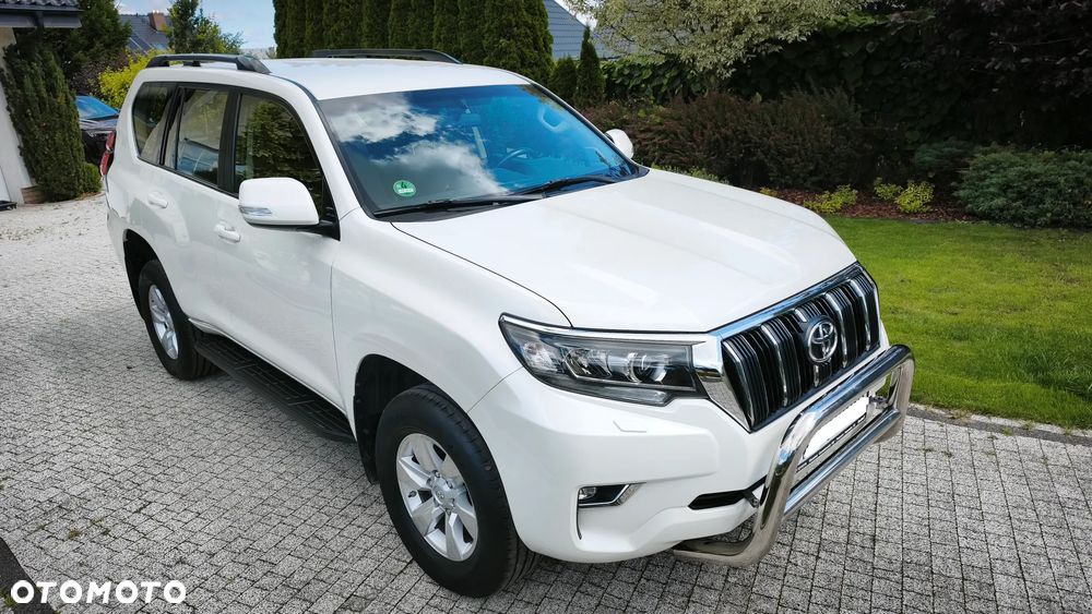 Toyota Land Cruiser - 1