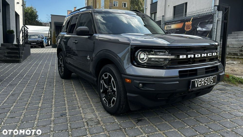 Ford Bronco - 3