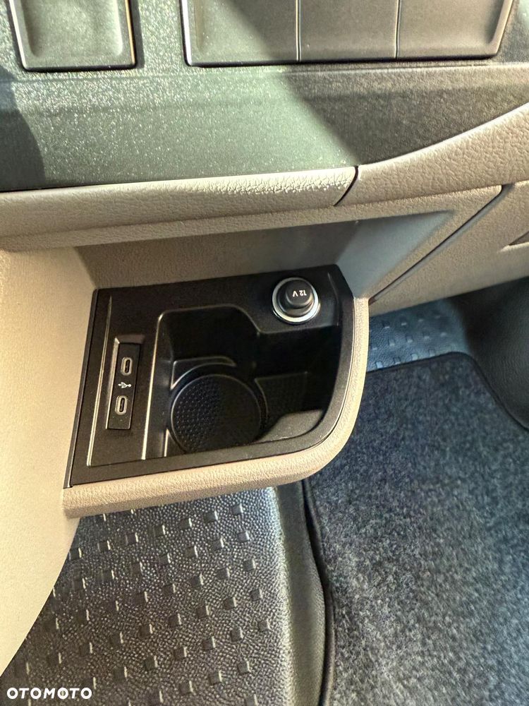 Volkswagen Caravelle 2.0 TDI L1 Trendline DSG - 15