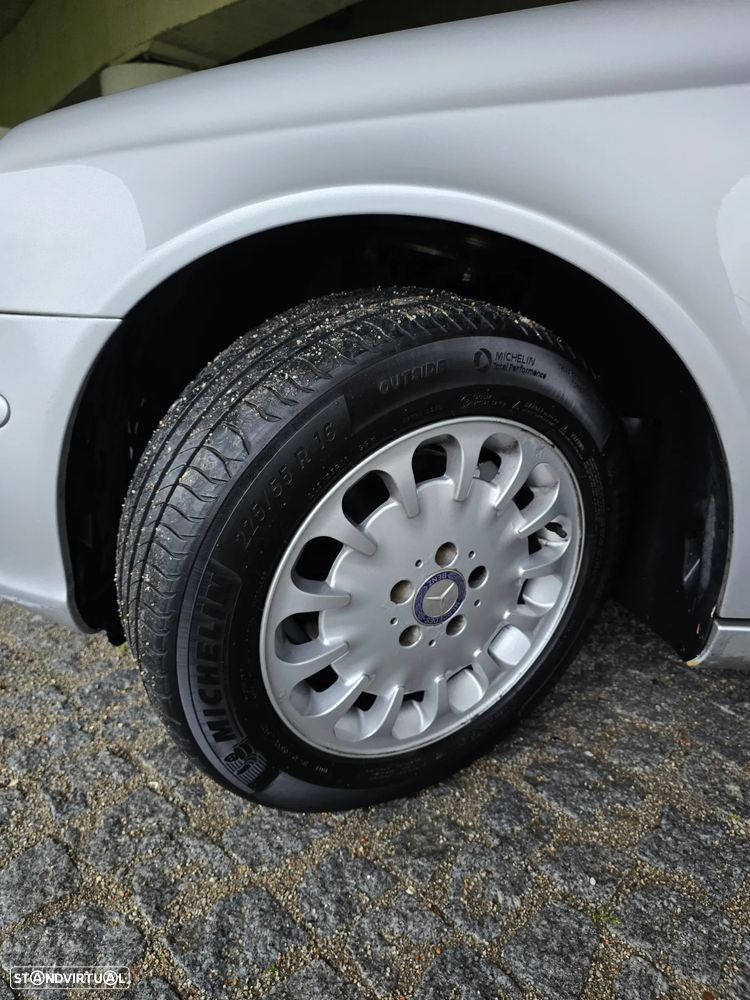 Mercedes-Benz E 220 CDI Auto Elegance - 22