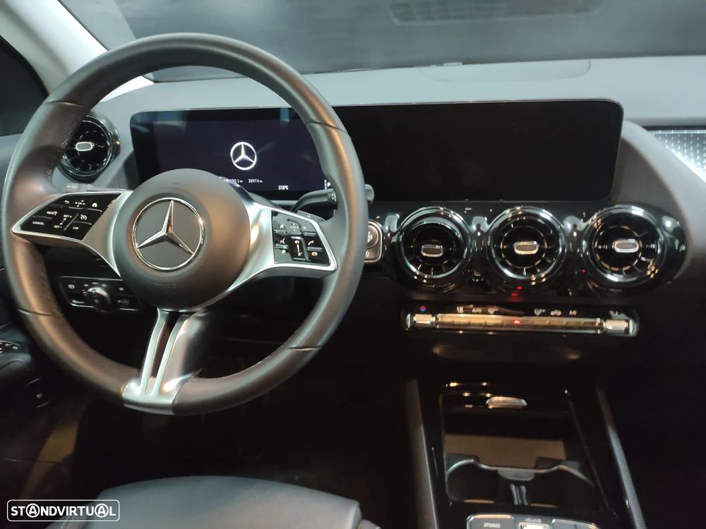 Mercedes-Benz GLA 180 d Progressive - 10