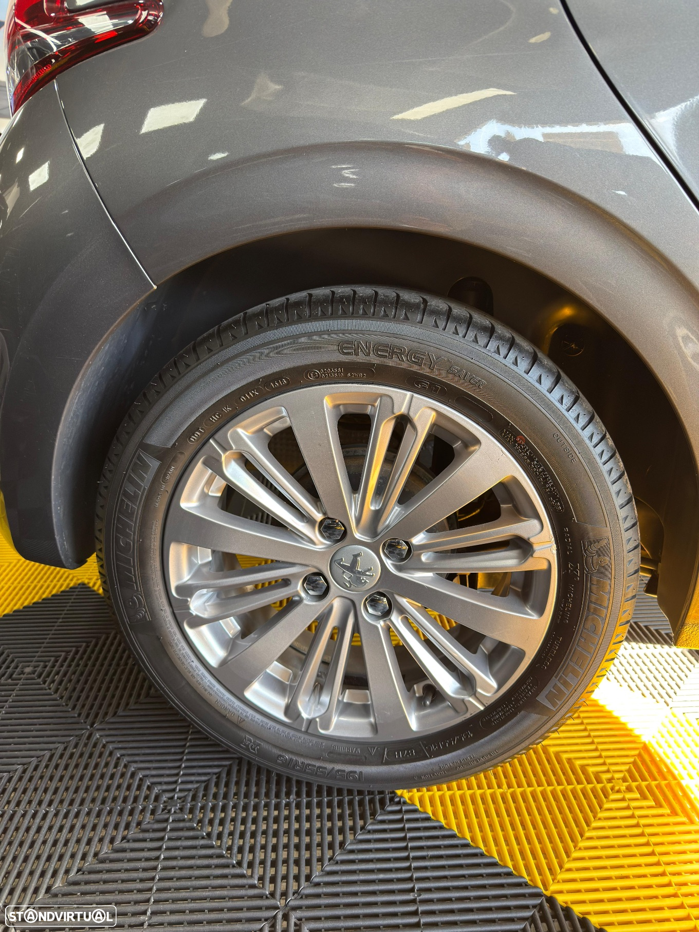 Peugeot 208 82 VTI Allure - 15