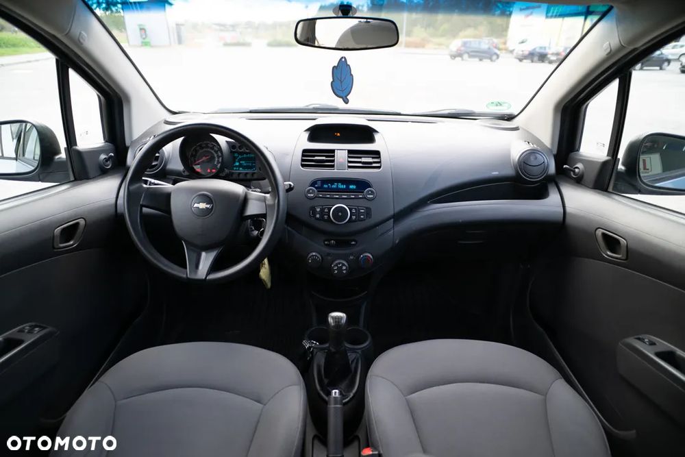 Chevrolet Spark 1.0 LS - 27