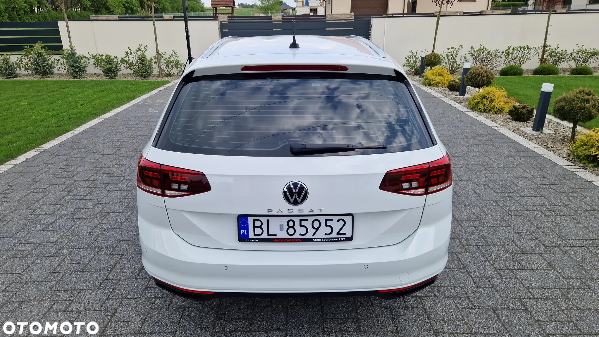 Volkswagen Passat Variant 2.0 TDI SCR DSG Business - 5