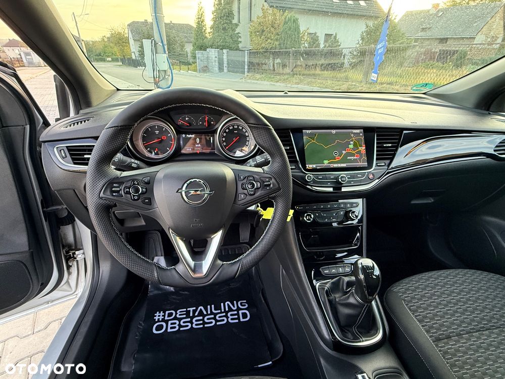 Opel Astra 1.4 T Dynamic - 29