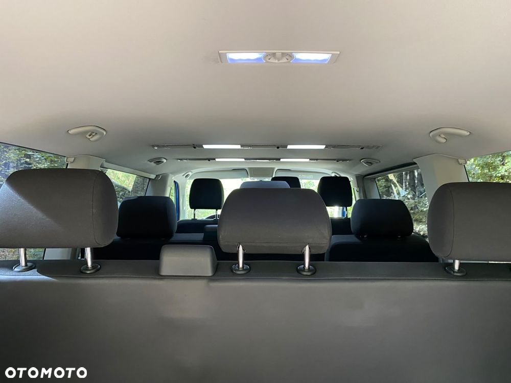 Volkswagen Caravelle - 34